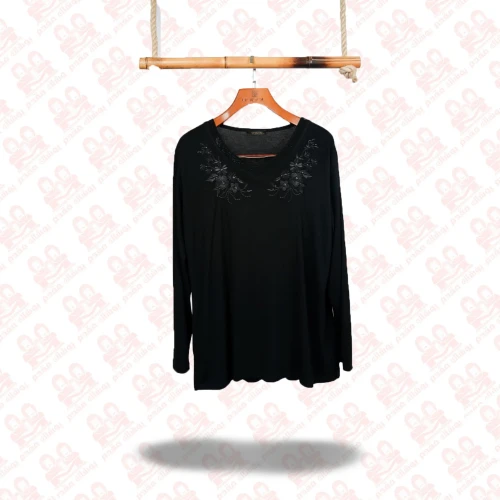 بلوز زنانه یقه هفت ویلفو گلدوزی کد1900-22119