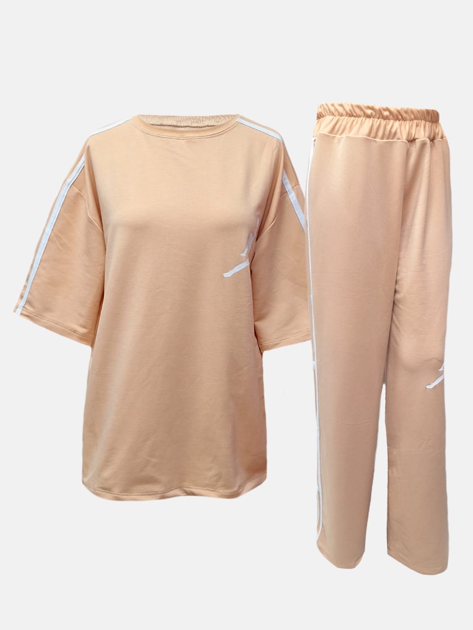 ست دخترانه تیشرت شلوار بغل دکمه جردن کرم AV186