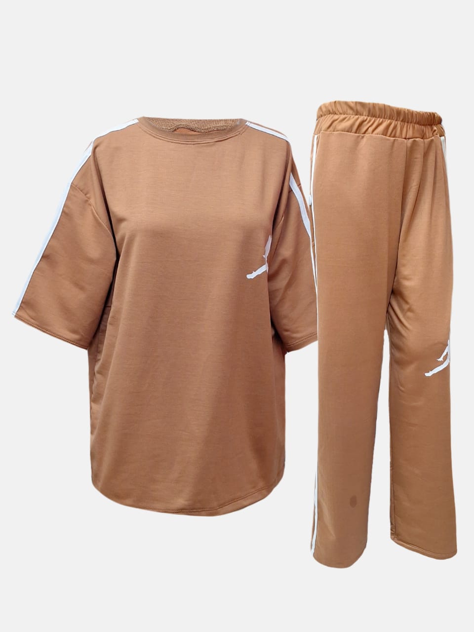 ست دخترانه تیشرت شلوار بغل دکمه جردن قهوه ای AV186