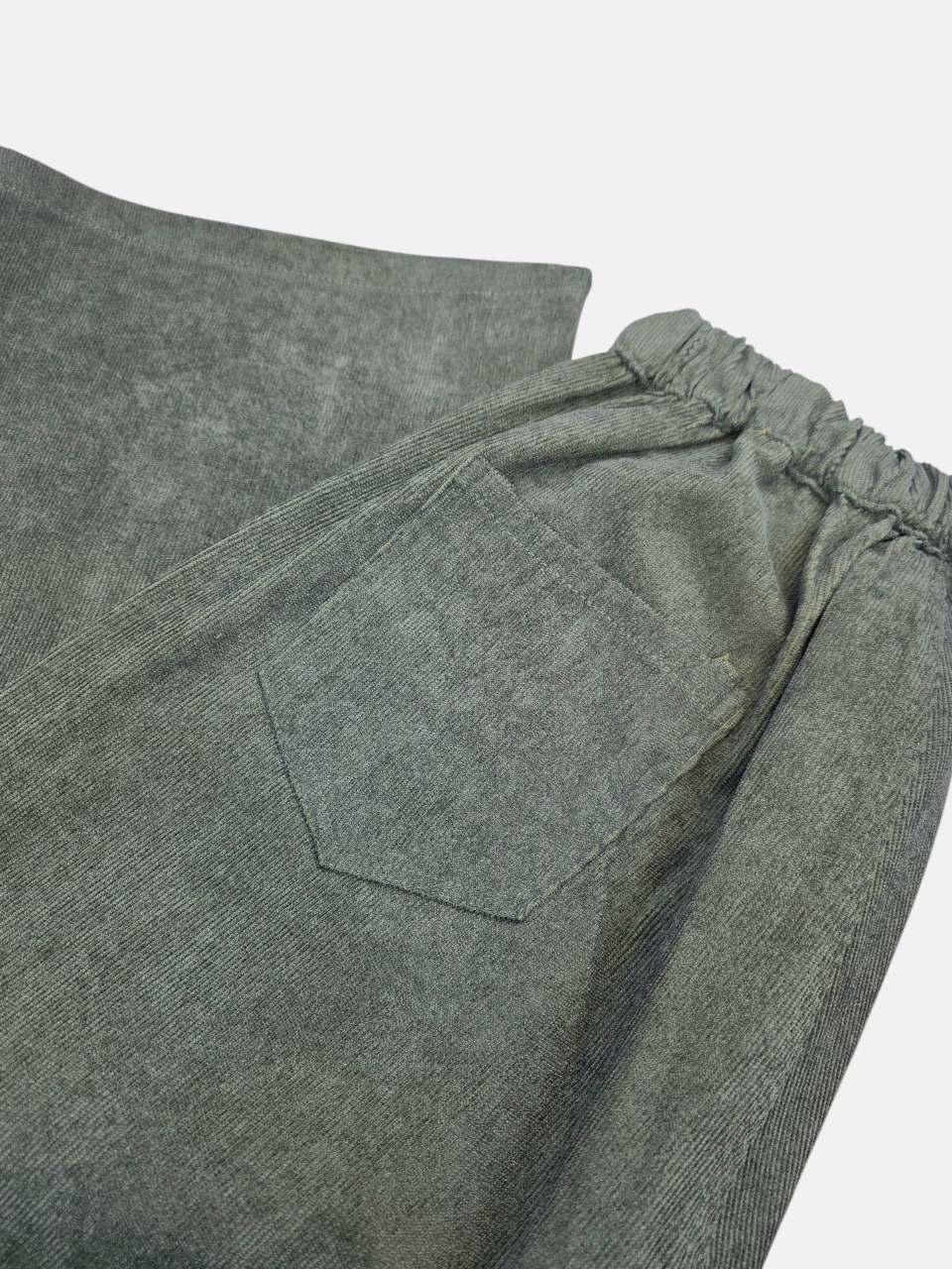 ست زنانه شومیز شلوار مخمل کبریتی یشمی AV2494 سایزL