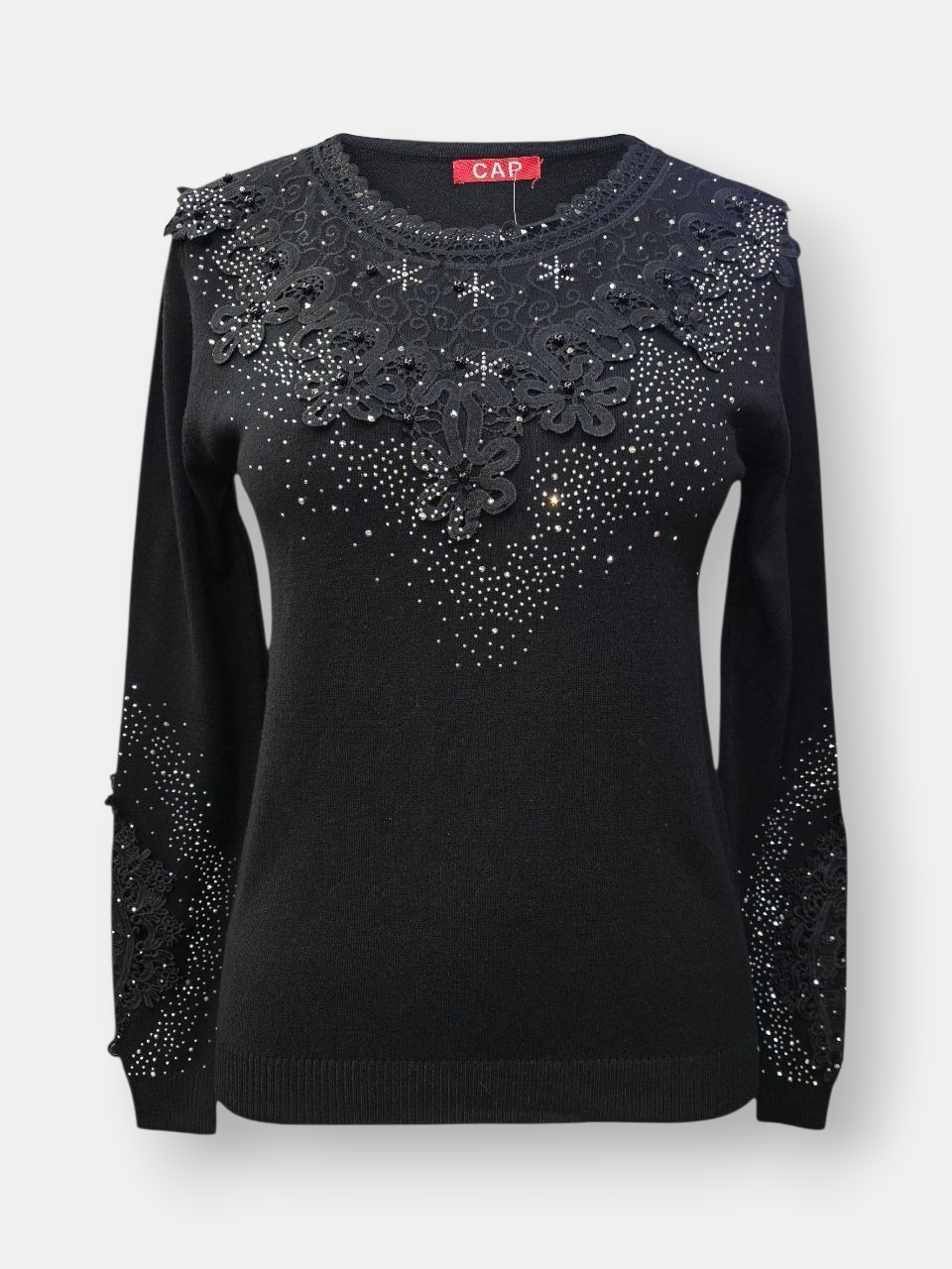 بلوز زنانه یقه گرد گیپوری گپ مشکی DA2203