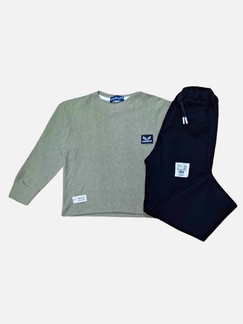 ست پسرانه بلوز شلوار بیسکوئیتی سبز CT سایز50