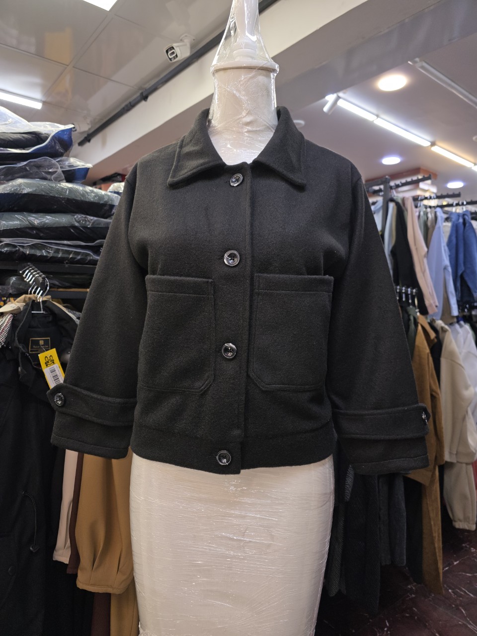 کت زنانه کراپ فوتر مشکی AV2794