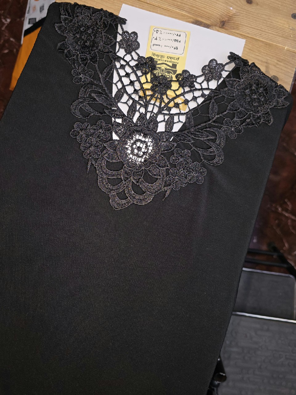 تونیک زنانه آستین بلند پشت گیپور نگین دار طرح5 AV760