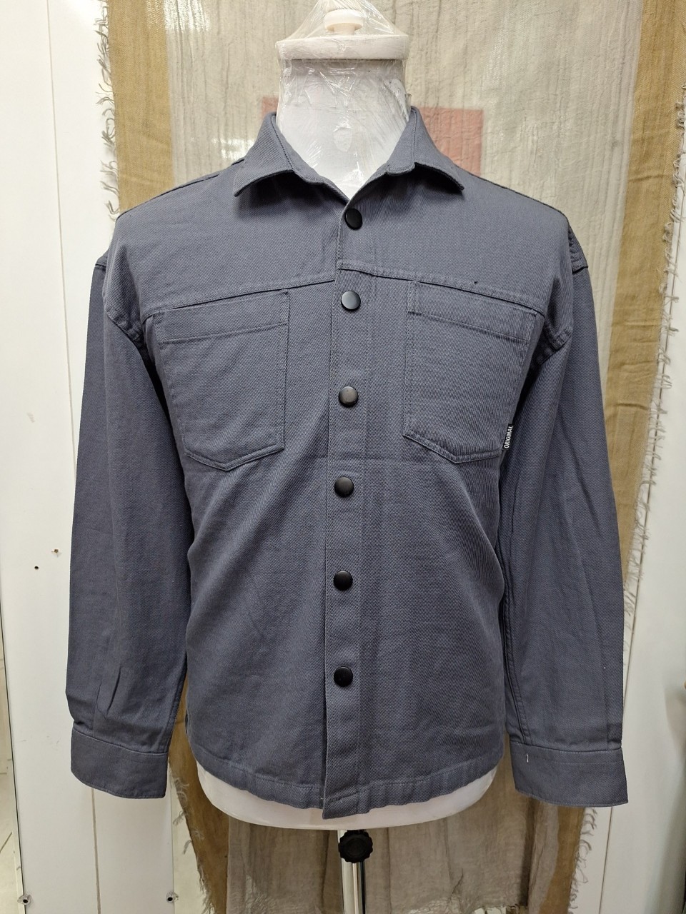 پیراهن مردانه باکسی دوجیب کتان طوسی AJ775 سایزM