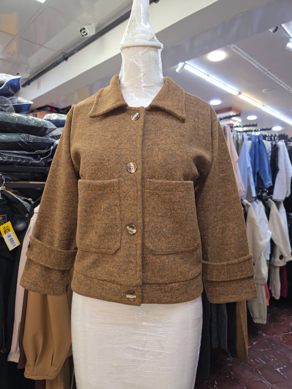 کت زنانه کراپ فوتر قهوه ای AV2794