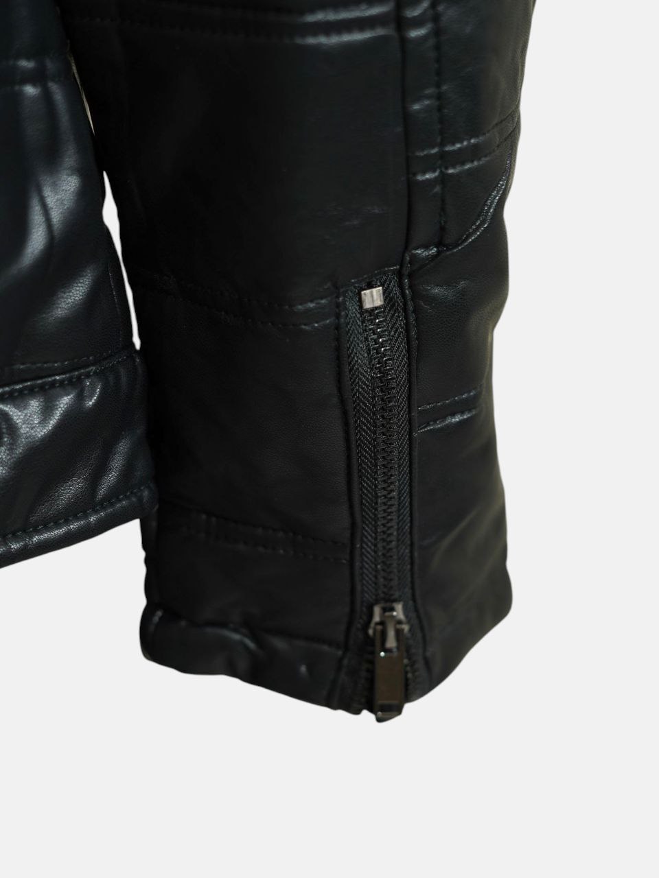 کت مردانه چرم مشکی CN881 سایز3XL