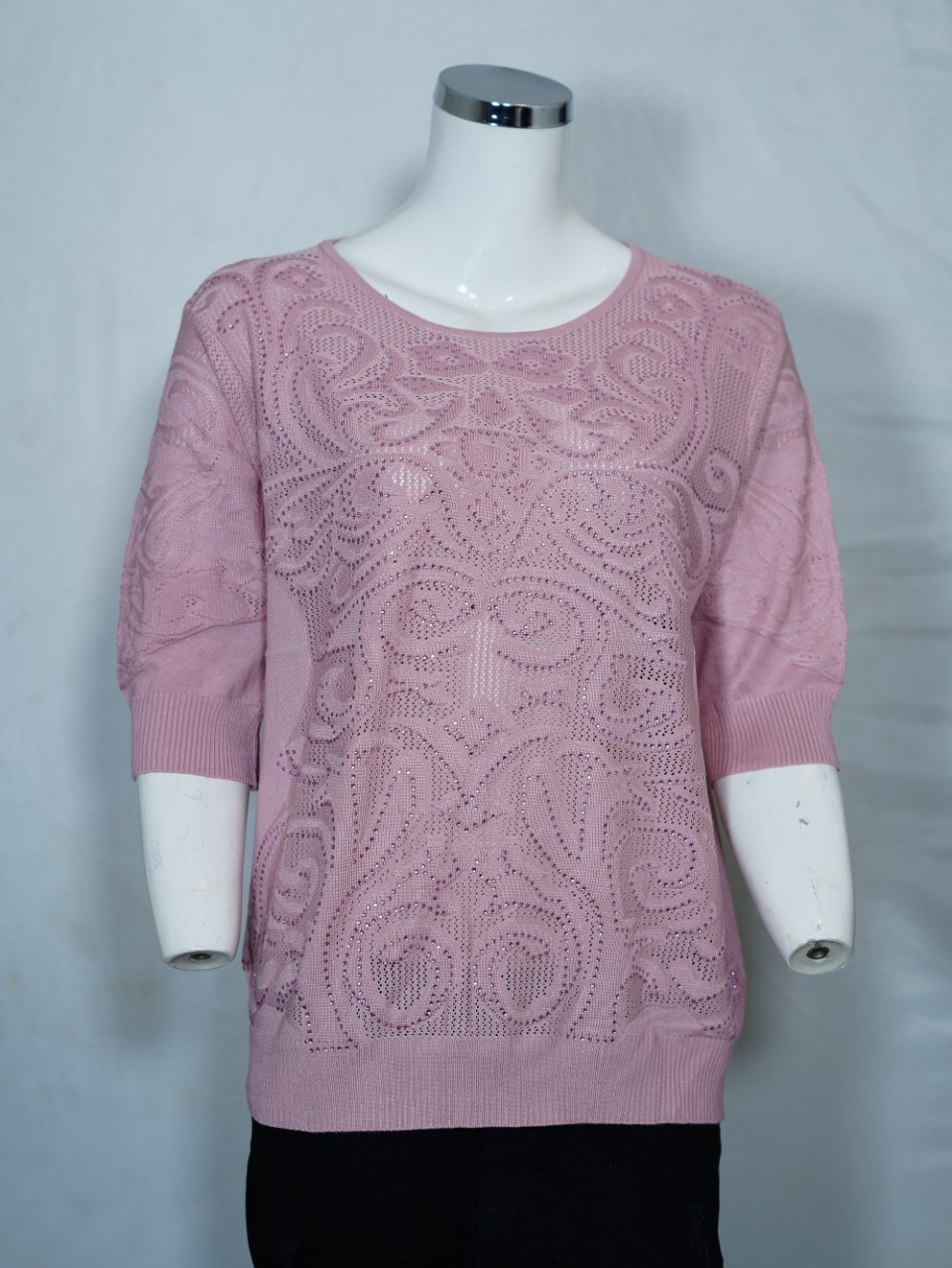 تیشرت زنانه یقه گرد نگین دار توری صورتی DA7010