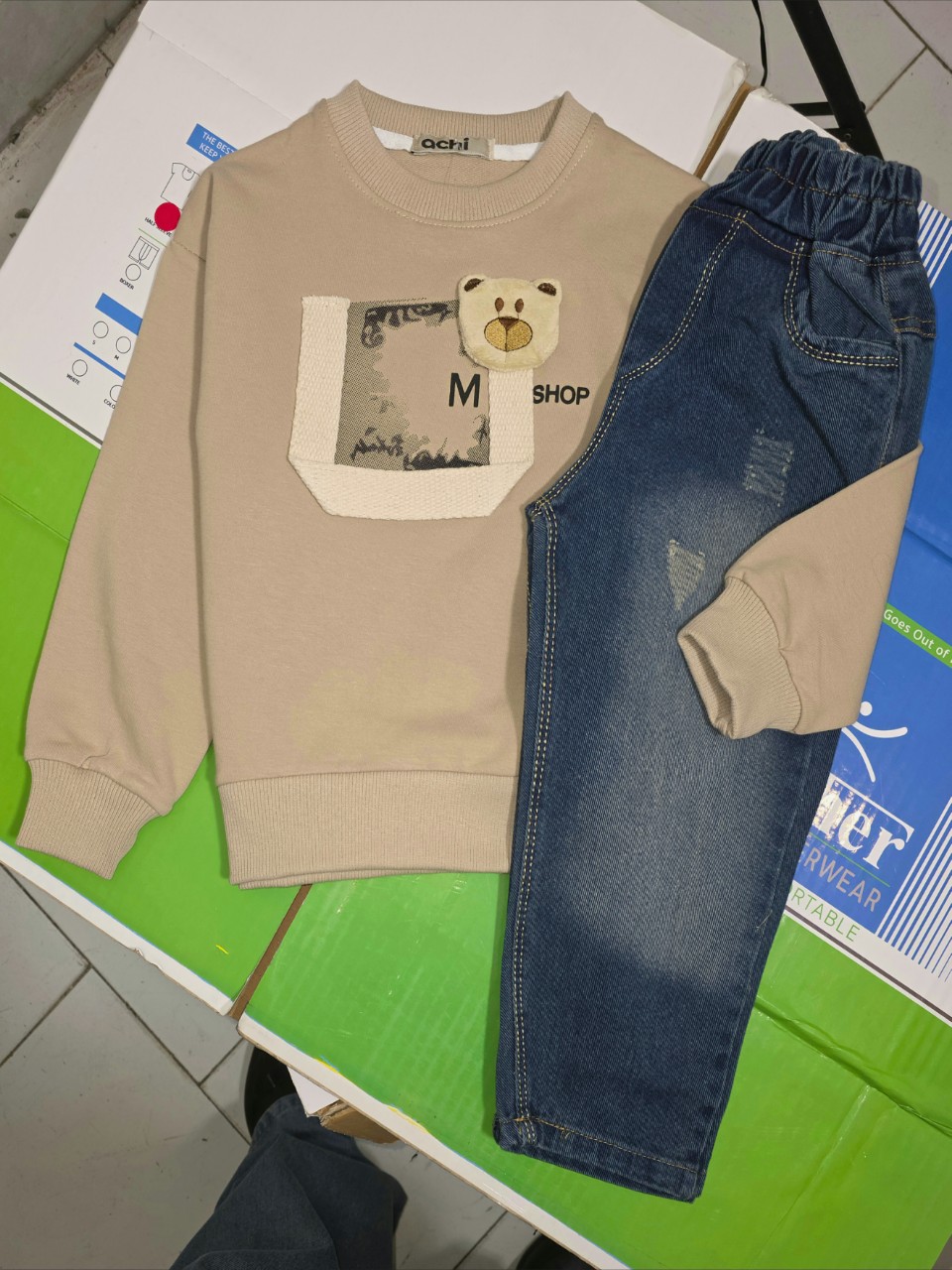 ست پسرانه بلوز شلوار دورس وجین گلدوزی خاکی CT1048 سایز50