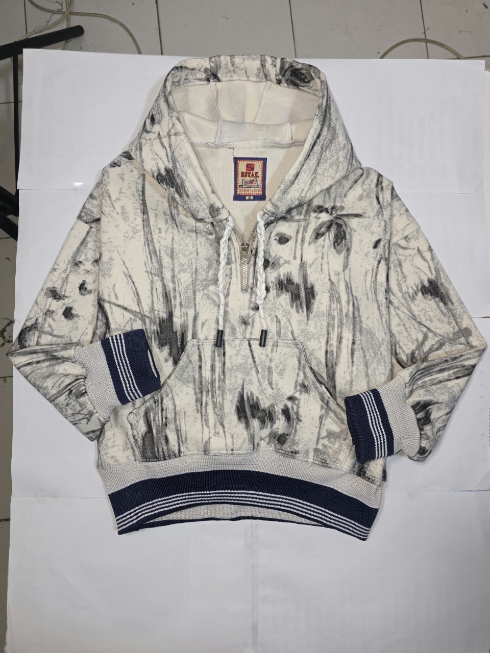 هودی اسپرت جیبدار نیم زیپ فوتر چاپی طوسی سفید CT سایز5