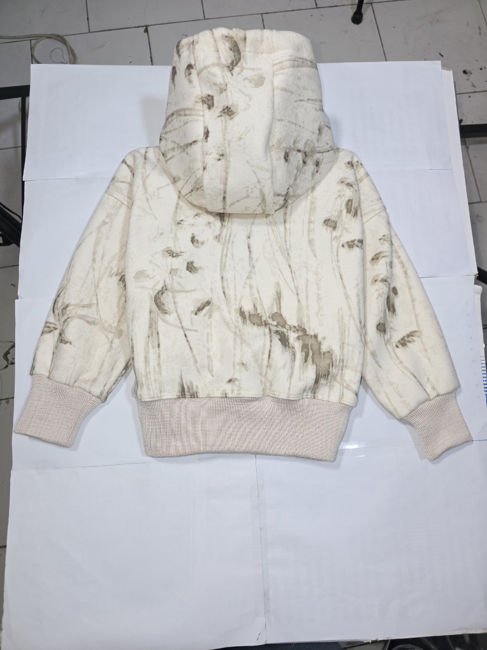 هودی اسپرت جیبدار نیم زیپ فوتر چاپی کرم سفید CT سایز9