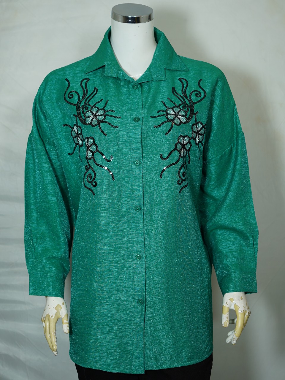 شومیز زنانه کتان کریستال پولک دوزی سبز AV2407
