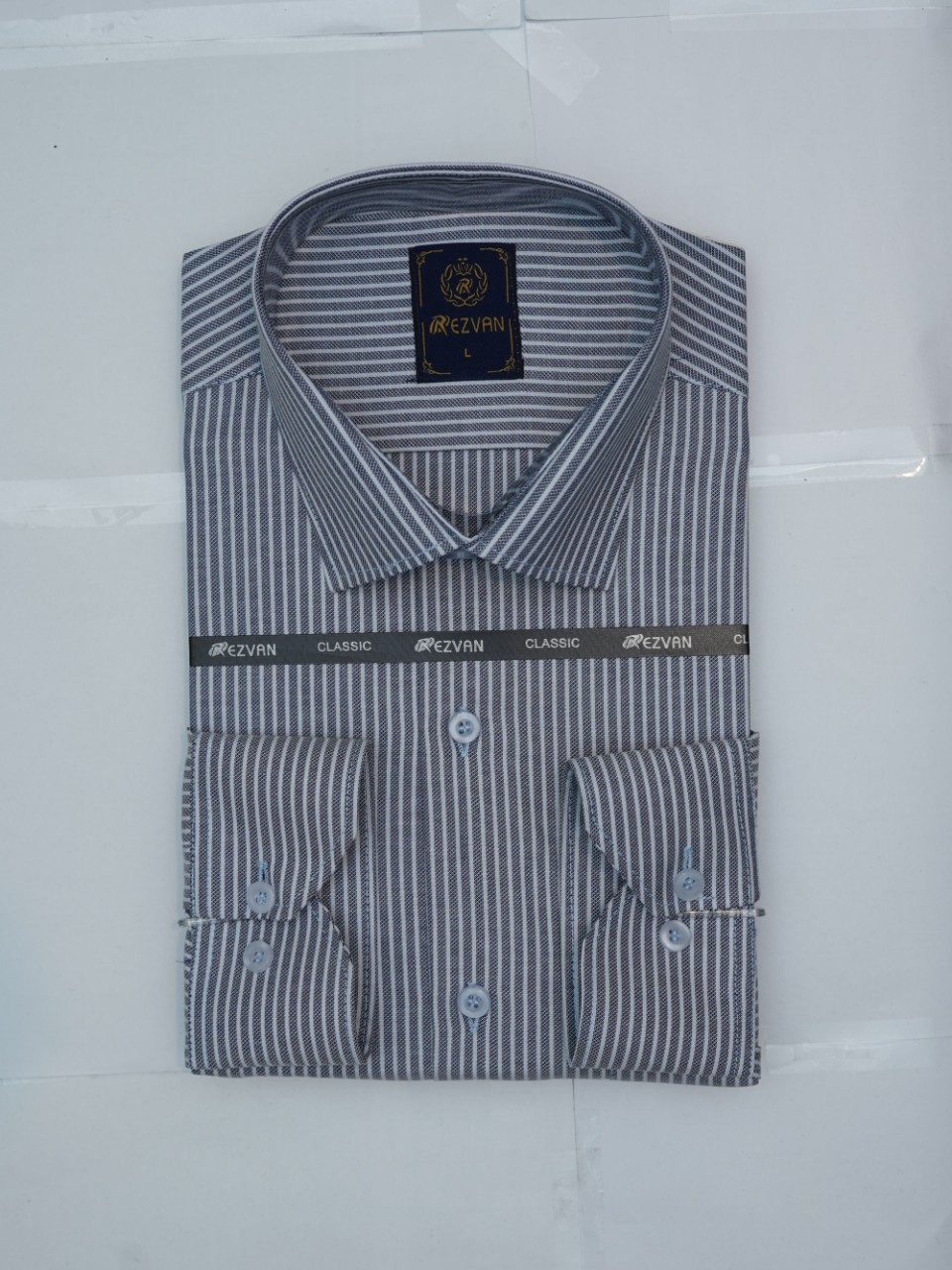 پیراهن مردانه جعبه ای کلاسیک آستین بلند فلورا راه راه سرمه ای CP1 سایزM